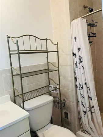 $5,000 | 40 Willets Drive, Syosset, NY 11791