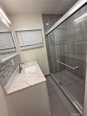 $2,400 | 13104 Riverside Drive, Sherman Oaks, CA 91423