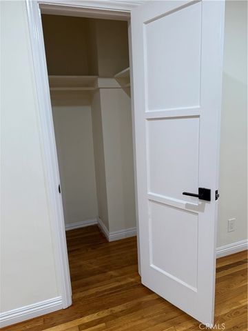 $2,400 | 13104 Riverside Drive, Sherman Oaks, CA 91423