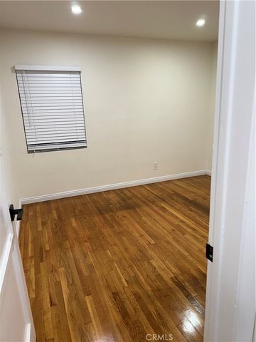 $2,400 | 13104 Riverside Drive, Sherman Oaks, CA 91423