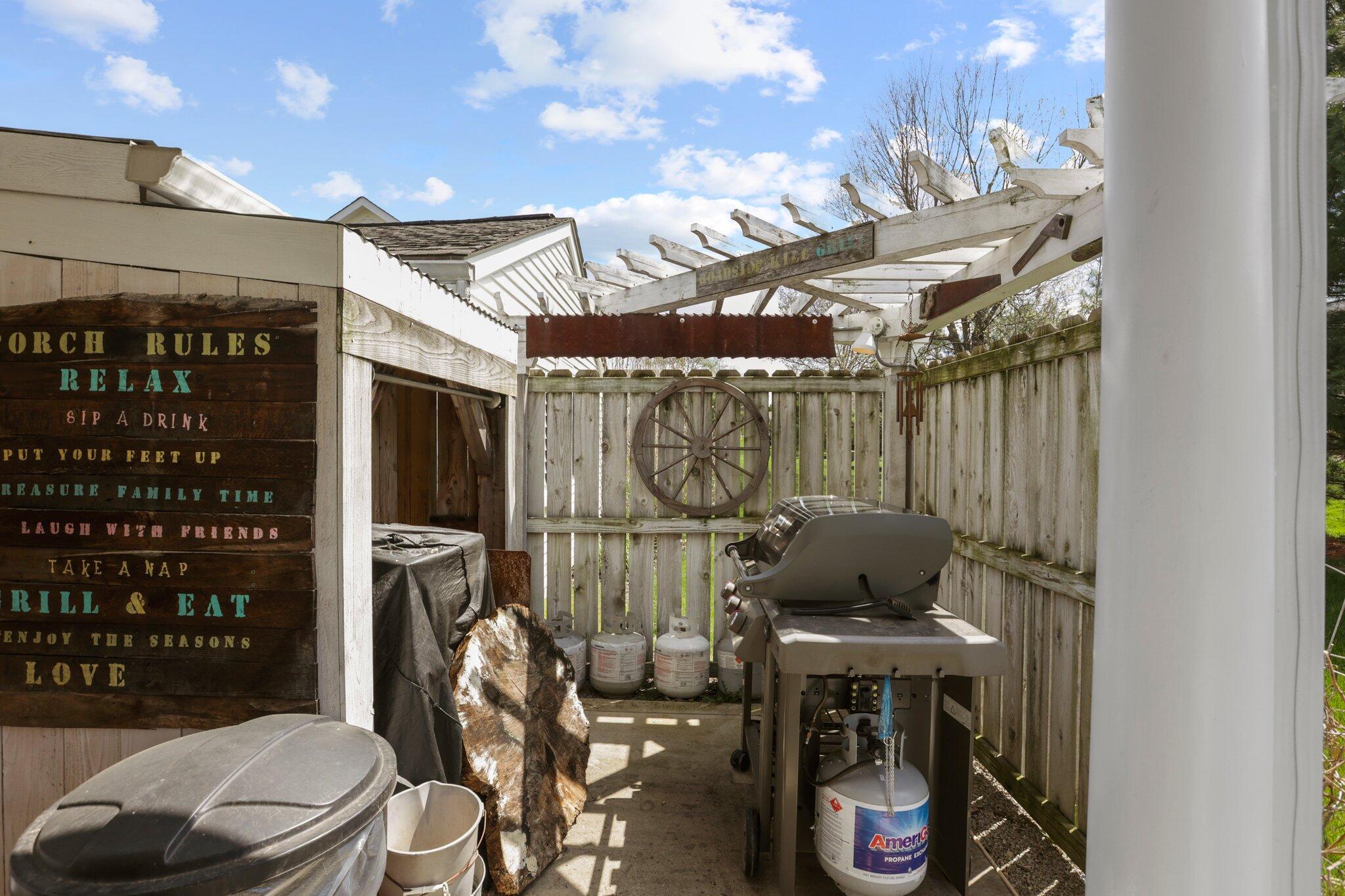 5575 Broadview Road Columbus, OH 43230 - Photo 59 of 66 Patio