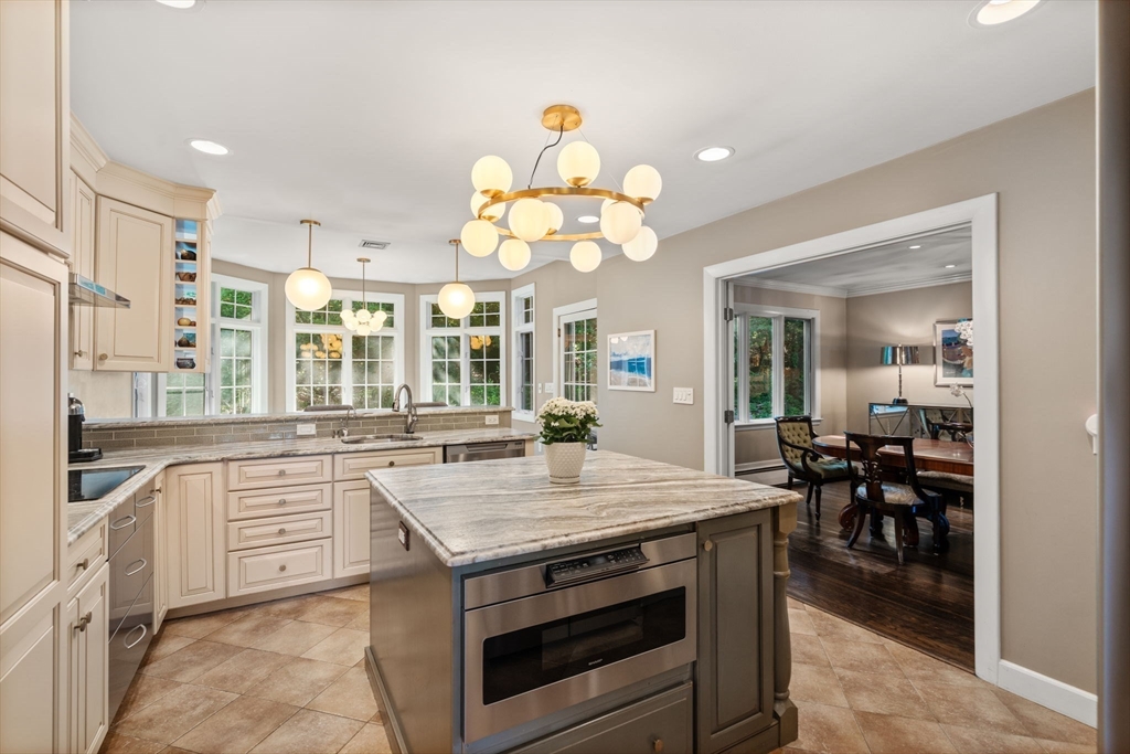 120 Cynthia Road Newton, MA 02459 - Photo 10 of 30
