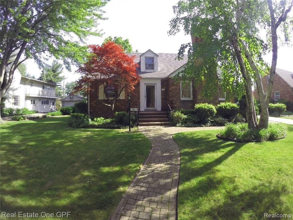 740 Hawthorne Road Grosse Pointe Woods, MI 48236 - Photo 2 of 47