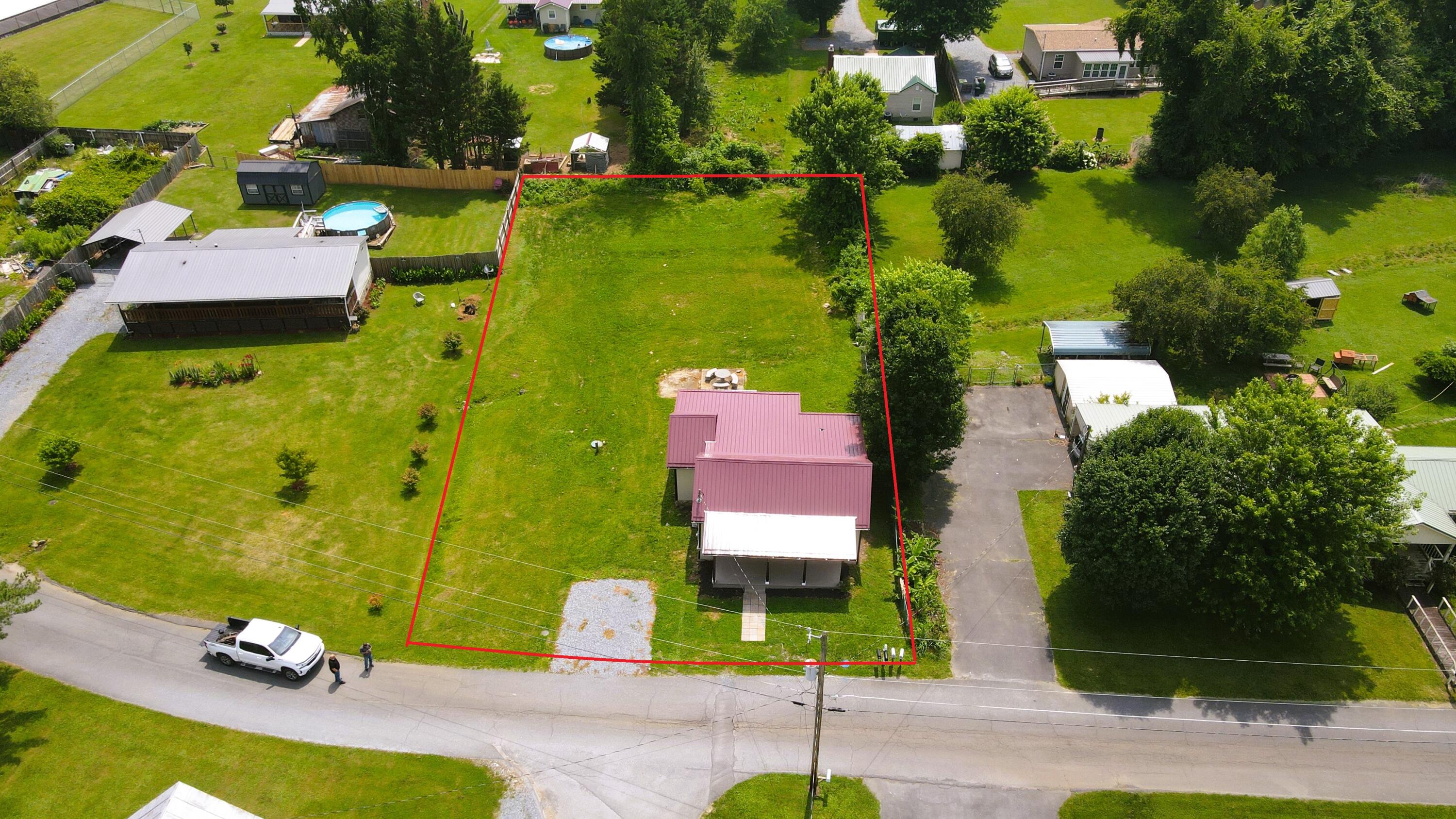 172 Spring Street Hampton, TN 37658 - Photo 4 of 19 DJI_0663