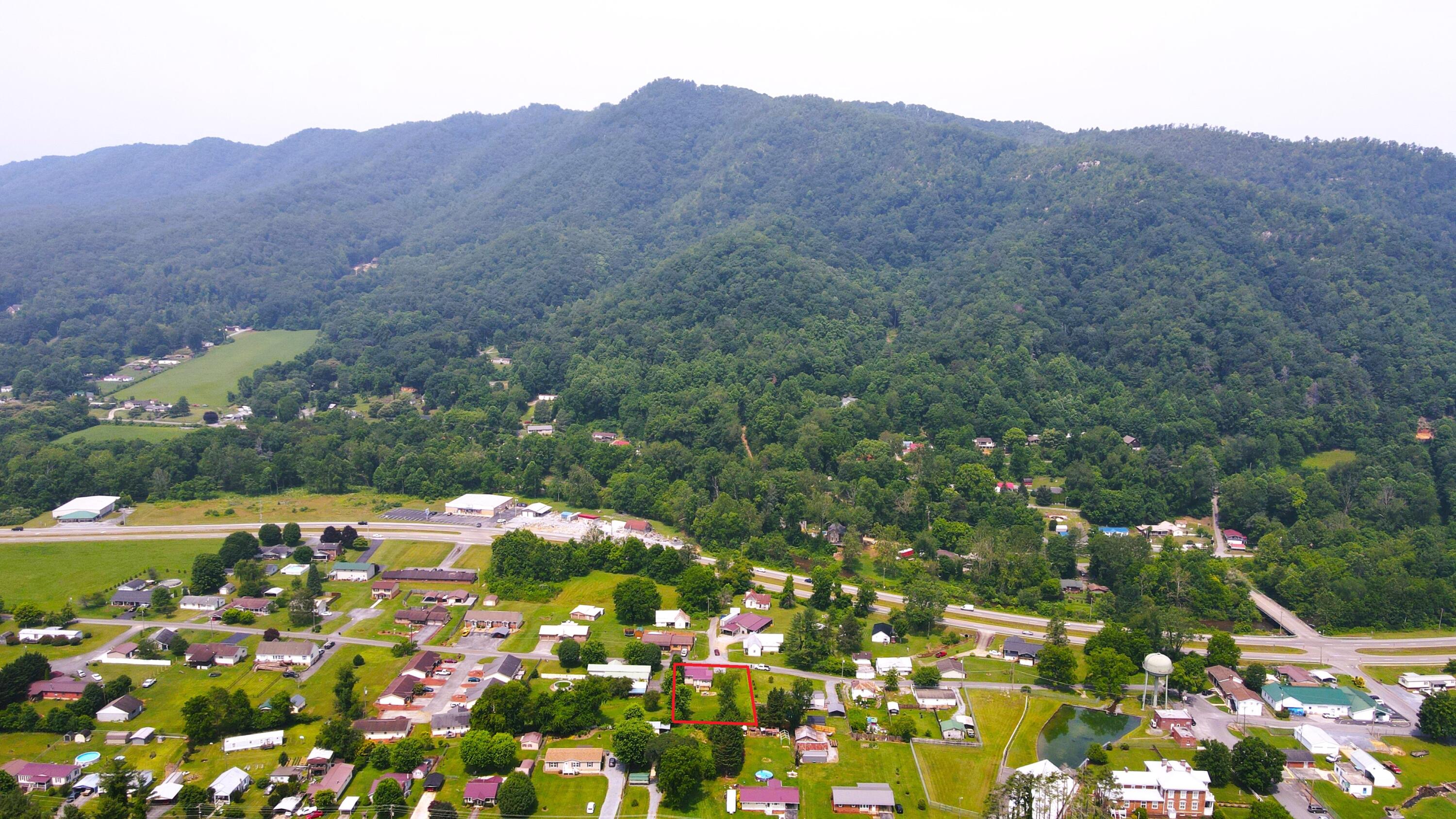 172 Spring Street Hampton, TN 37658 - Photo 8 of 19 DJI_0658