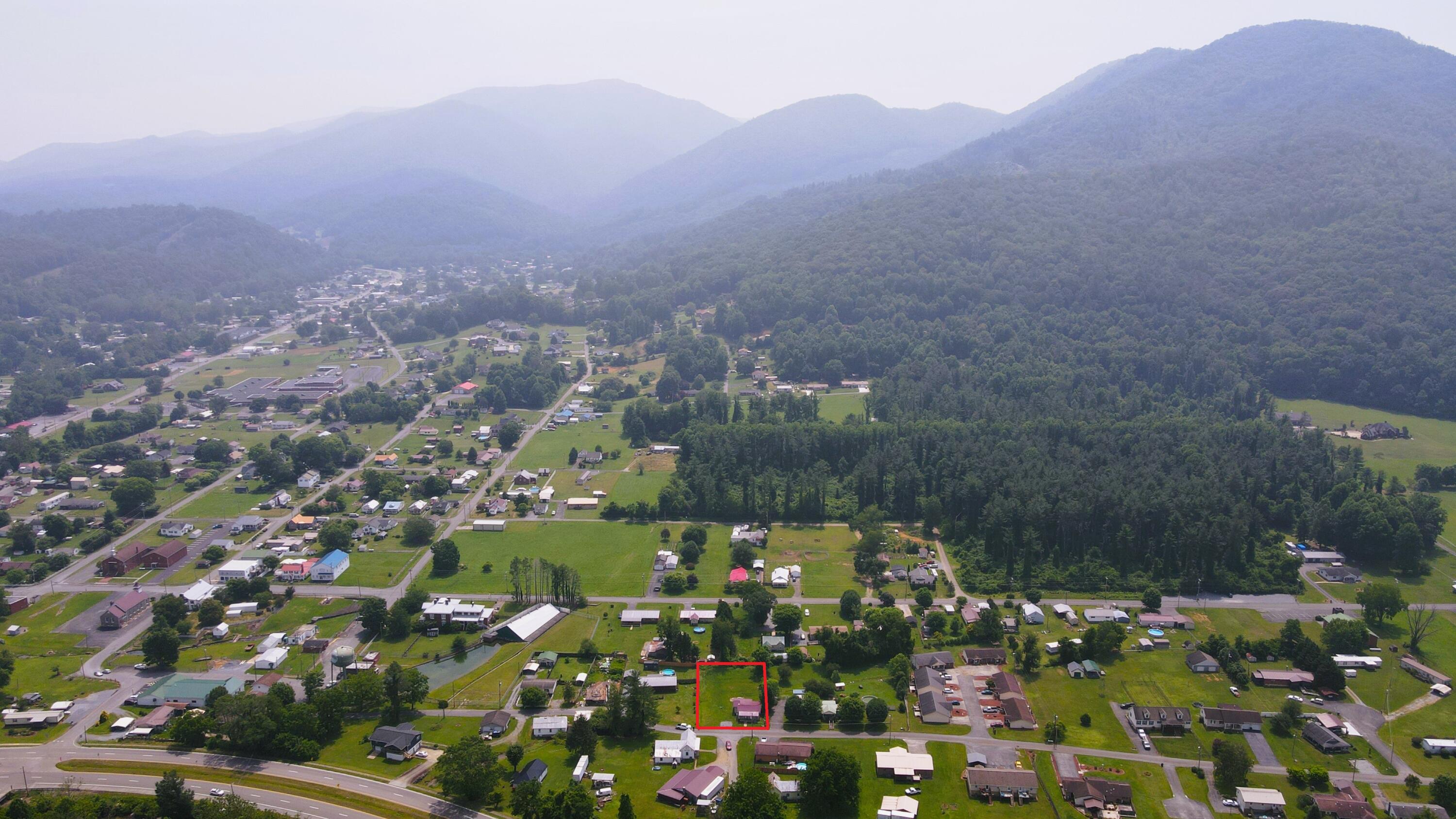 172 Spring Street Hampton, TN 37658 - Photo 9 of 19 DJI_0660