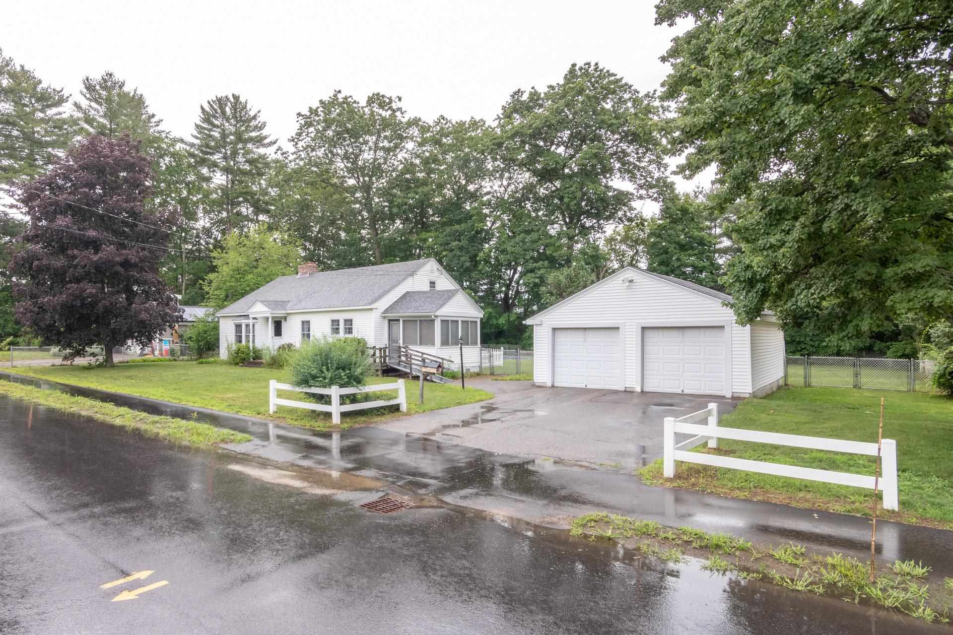 36 Lafayette Street Laconia, NH 03246 - Photo 3 of 37