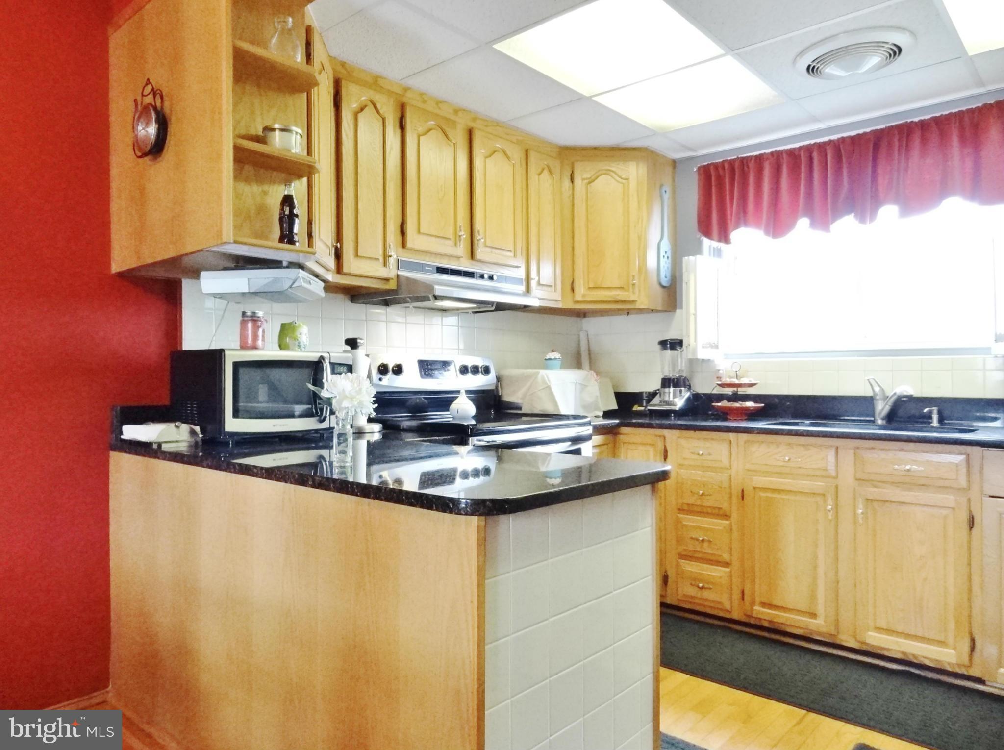 16 Ridge Road, Unit K Greenbelt, MD 20770 - Photo 3 of 15 Kitchen