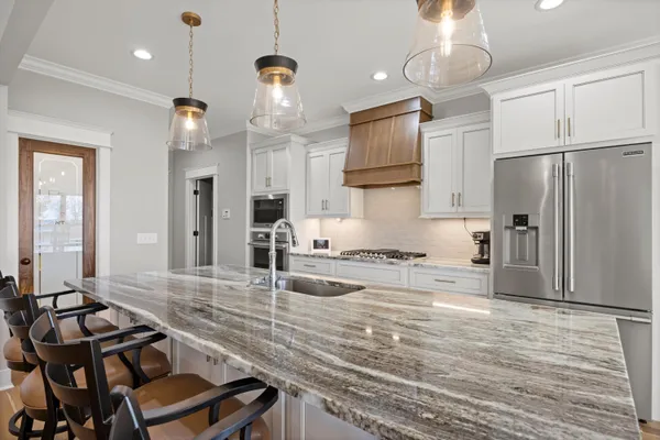 $840,000 | 126 Bobcat Trail, Jasper, TN 37347