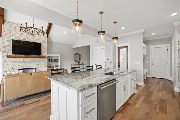 $840,000 | 126 Bobcat Trail, Jasper, TN 37347