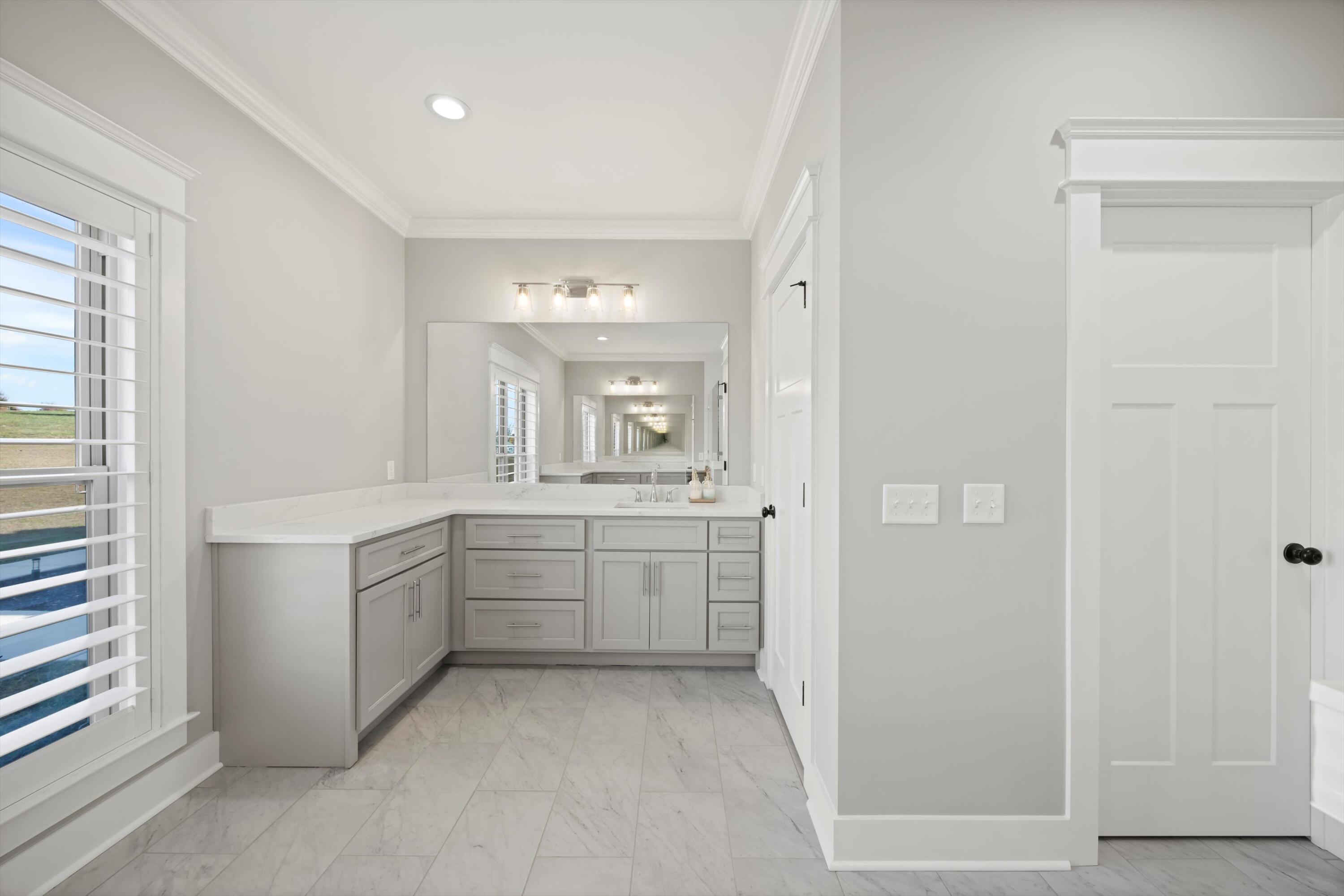 126 Bobcat Trail Jasper, TN 37347 - Photo 24 of 46 Primary Bathroom