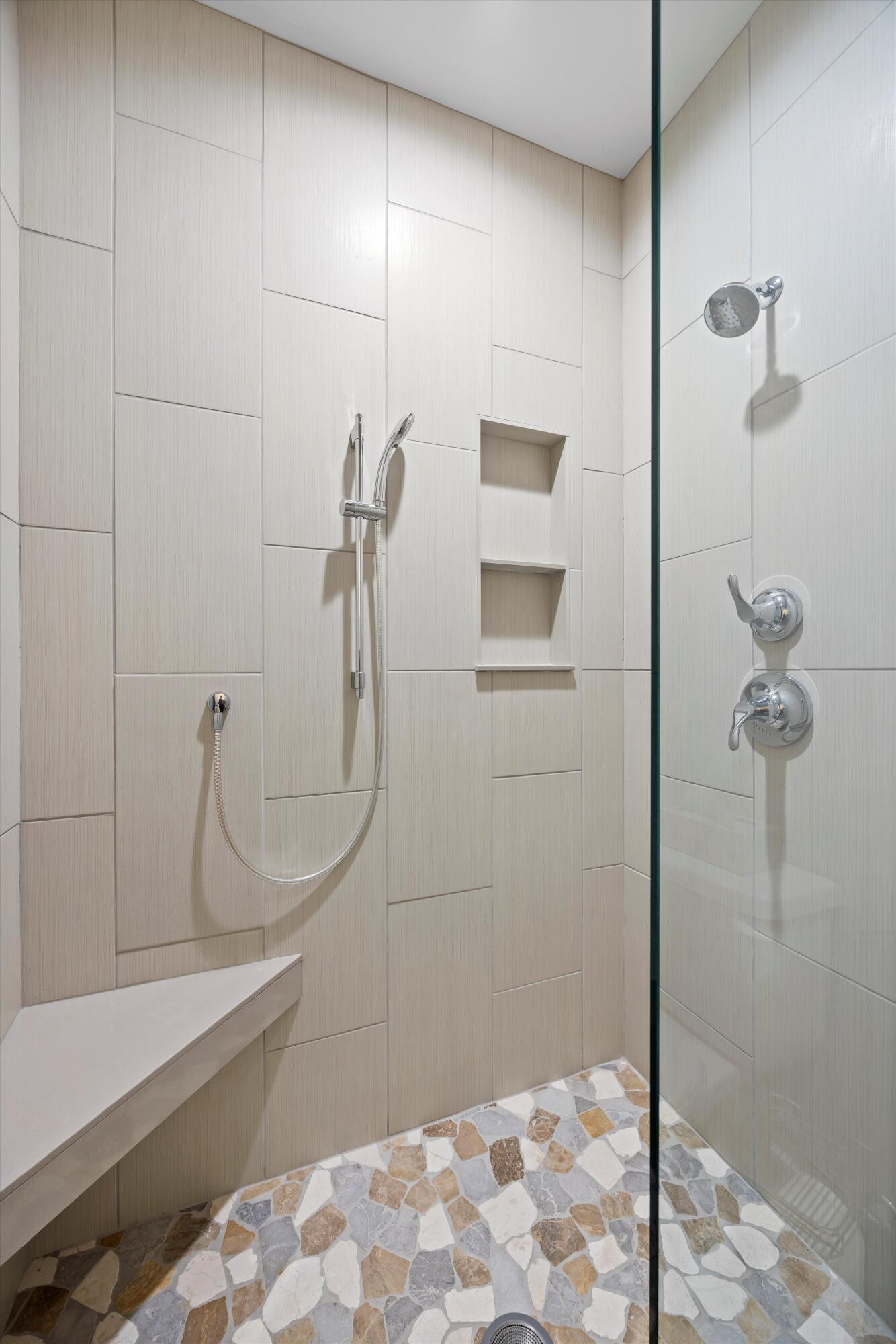 126 Bobcat Trail Jasper, TN 37347 - Photo 34 of 46 Bathroom 2