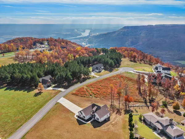 $840,000 | 126 Bobcat Trail, Jasper, TN 37347