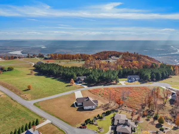 $840,000 | 126 Bobcat Trail, Jasper, TN 37347