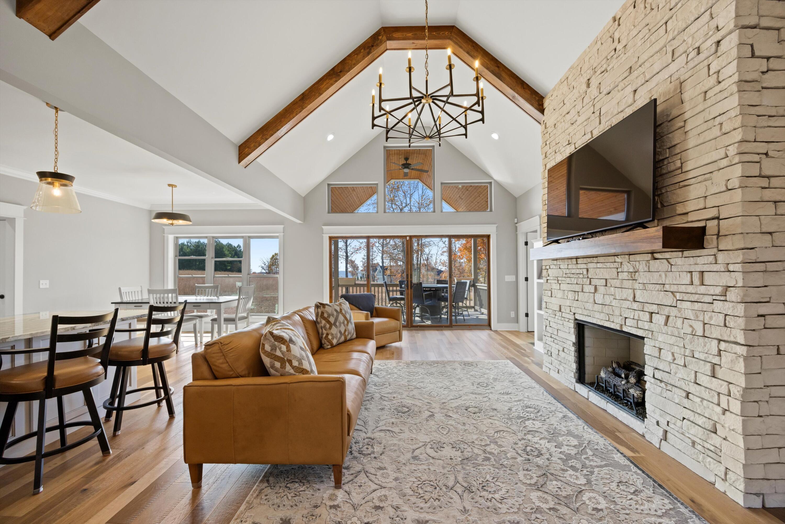126 Bobcat Trail Jasper, TN 37347 - Photo 8 of 46 Living Room