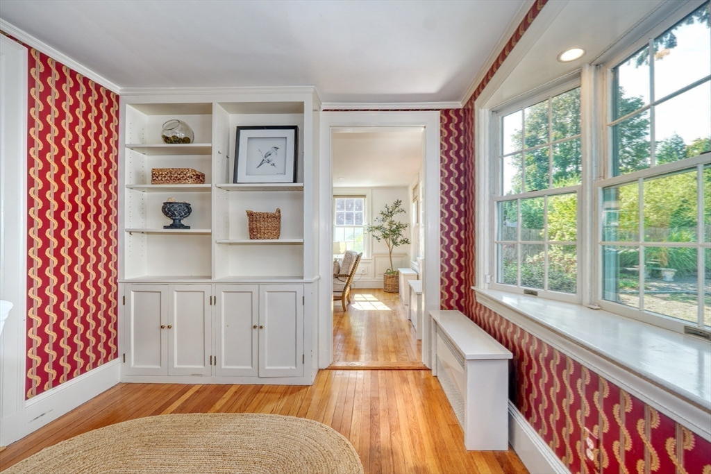 46 Country Club Road Melrose, MA 02176 - Photo 17 of 41