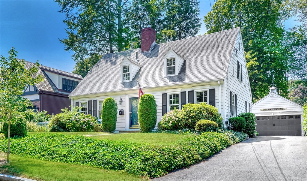 46 Country Club Road Melrose, MA 02176 - Photo 2 of 41