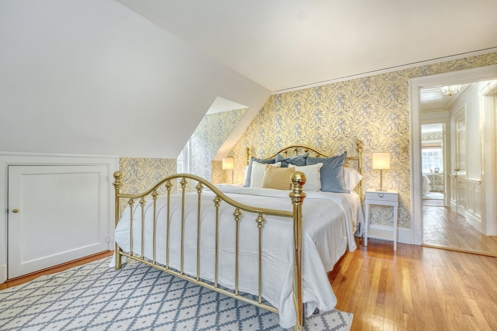 46 Country Club Road Melrose, MA 02176 - Photo 23 of 41