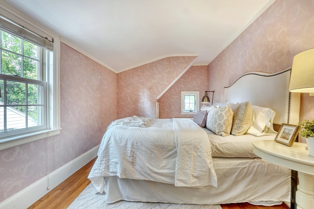 46 Country Club Road Melrose, MA 02176 - Photo 25 of 41