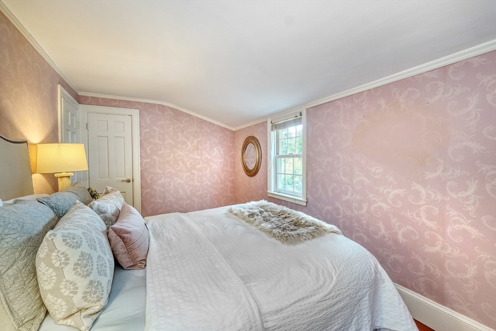 46 Country Club Road Melrose, MA 02176 - Photo 26 of 41