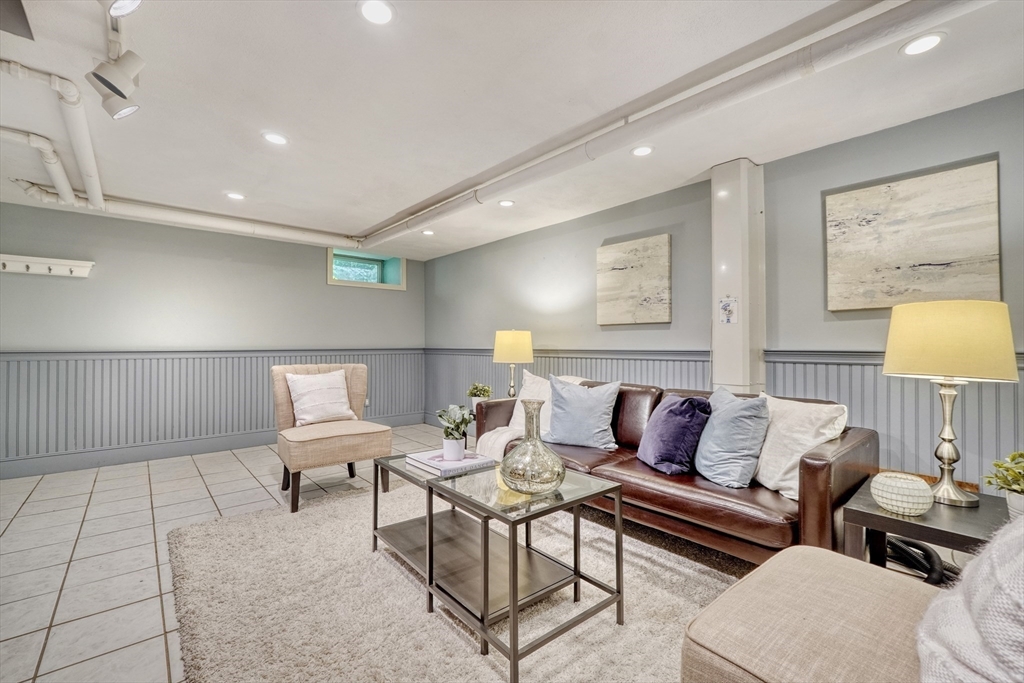 46 Country Club Road Melrose, MA 02176 - Photo 28 of 41