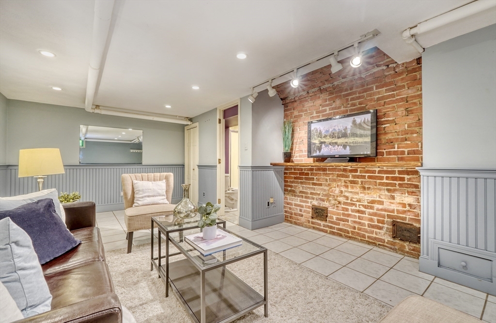 46 Country Club Road Melrose, MA 02176 - Photo 29 of 41