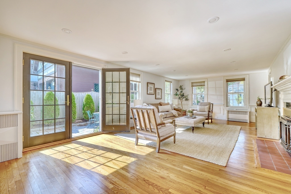 46 Country Club Road Melrose, MA 02176 - Photo 5 of 41