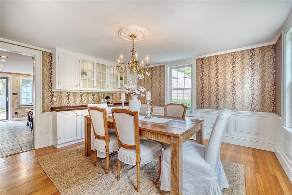 46 Country Club Road Melrose, MA 02176 - Photo 10 of 41