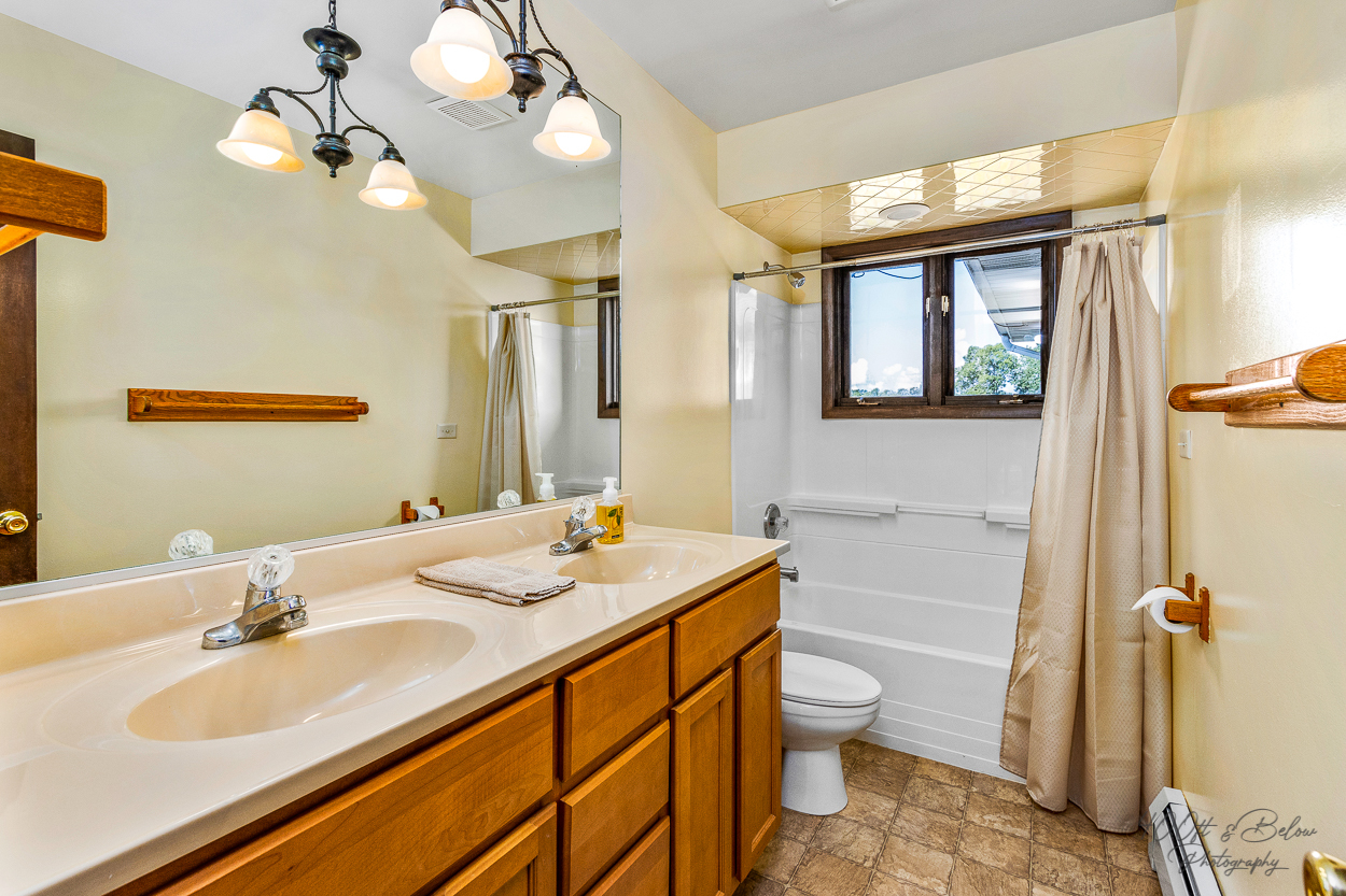 8701 Clark Road Richmond, IL 60071 - Photo 9 of 28