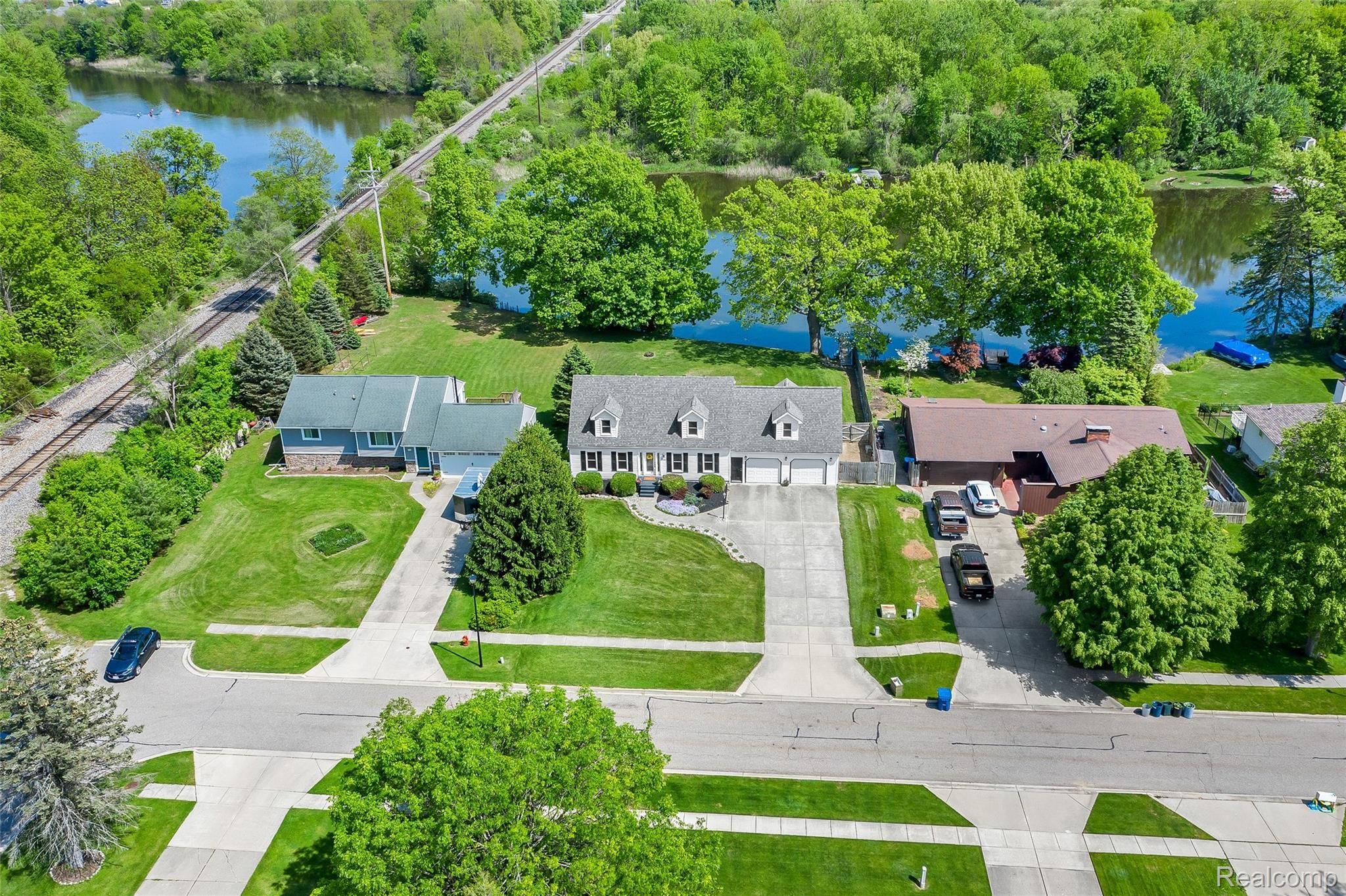 728 Riverside Drive Linden, MI 48451 - Photo 41 of 51 Drone6.jpg