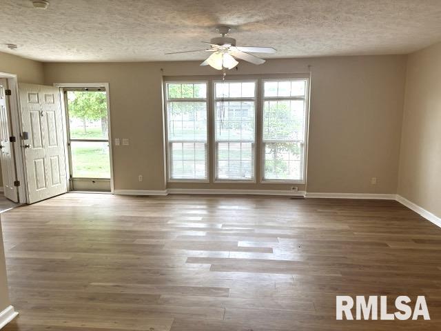 2800 Vía Rosso, Unit 106 Springfield, IL 62703 - Photo 7 of 37