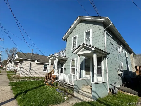 $189,900 | 247 Clinton Street, Lockport City, NY 14094