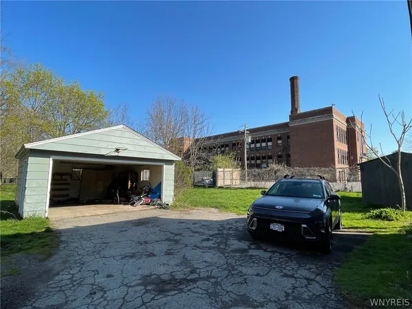 $189,900 | 247 Clinton Street, Lockport City, NY 14094