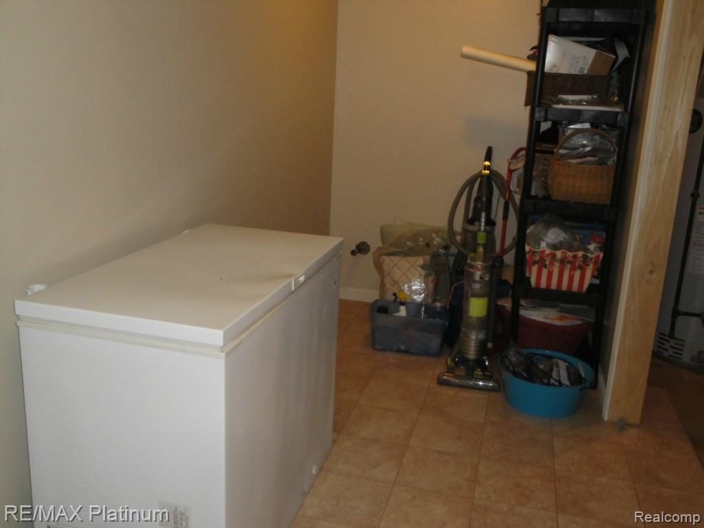 4302 Rurik Drive Howell, MI 48843 - Photo 72 of 91 DSC04913.jpg