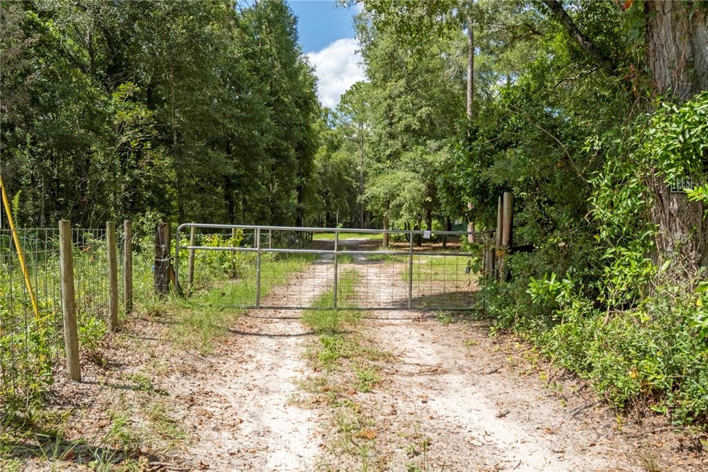 3749 Southwest 22nd Place Bell, FL 32619 - Photo 41 of 43