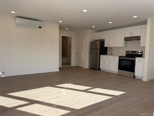 $1,700 | 5 Colonial Drive, Unit 1, Wappingers Falls, NY 12590