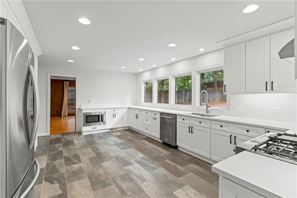 7632 Auden Trail Atlanta, GA 30350 - Photo 5 of 46