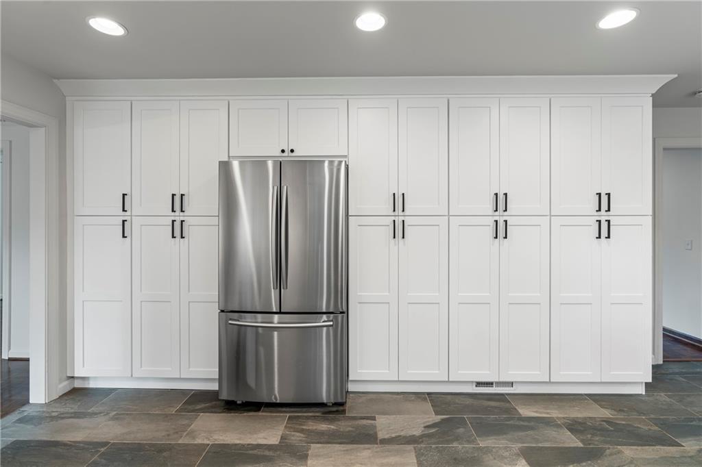 7632 Auden Trail Atlanta, GA 30350 - Photo 8 of 46