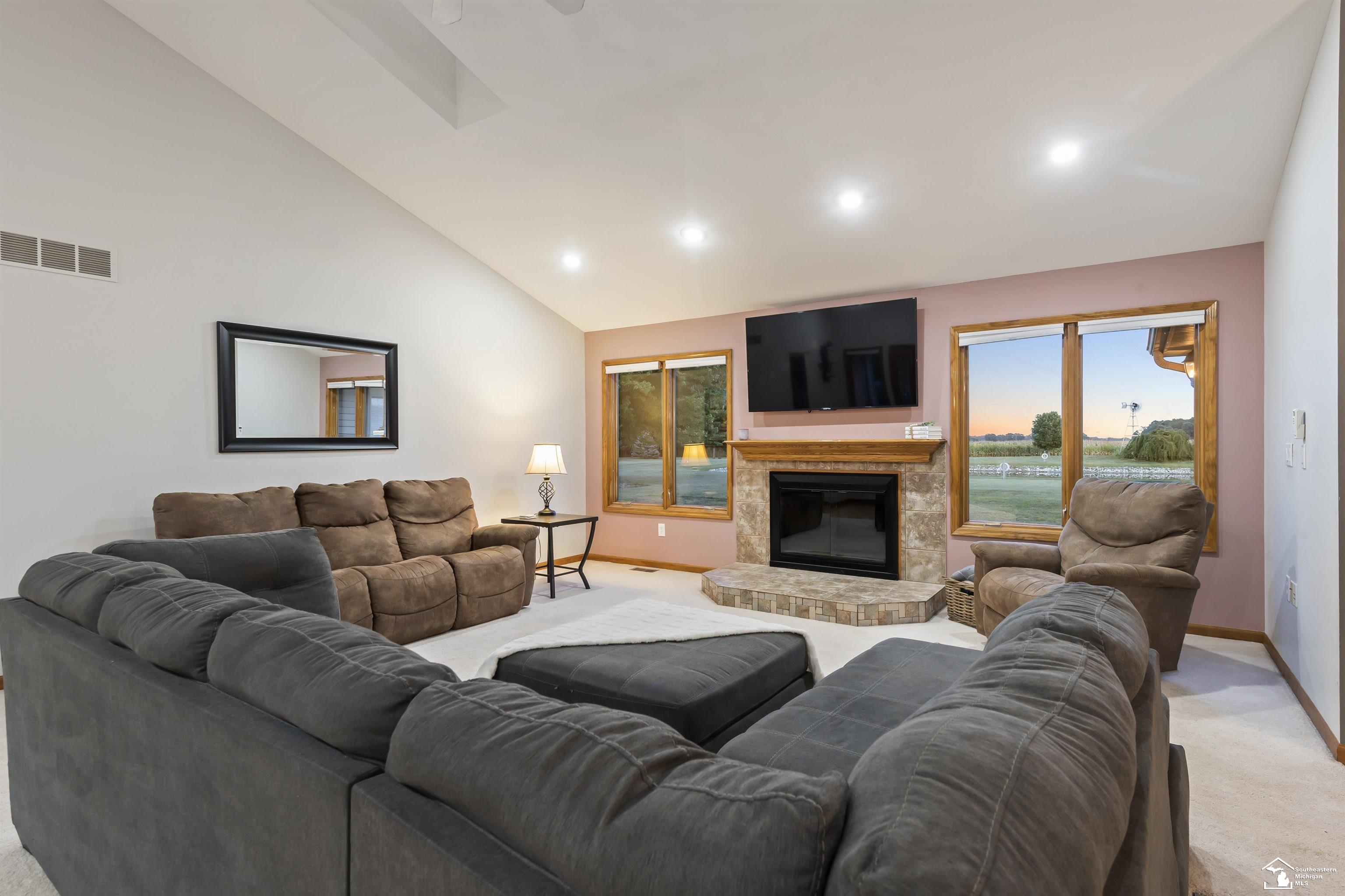 2020 Baldwin Road Monroe, MI 48162 - Photo 12 of 86