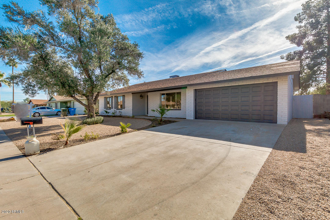 3747 East Wethersfield Road Phoenix, AZ 85032 - Photo 2 of 37 02-Wethersfield