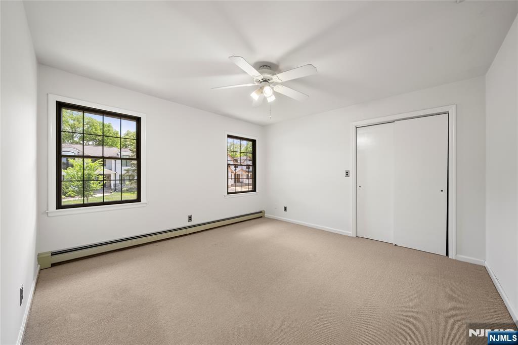 22 Kendrick Street Paramus, NJ 07652 - Photo 27 of 36
