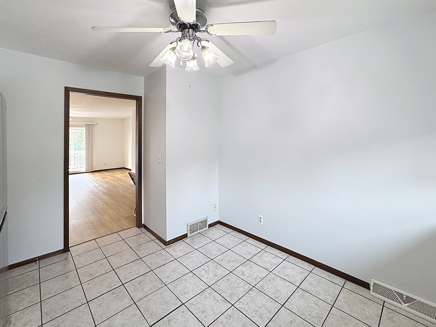 3715 35th Street, Unit 3 Moline, IL 61265 - Photo 9 of 21 Gallery Image 9