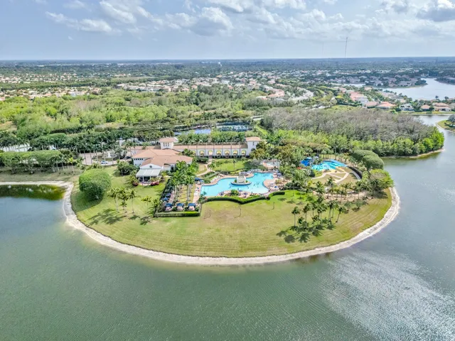 $795,000 | 9895 Shepard Place, Wellington, FL 33414