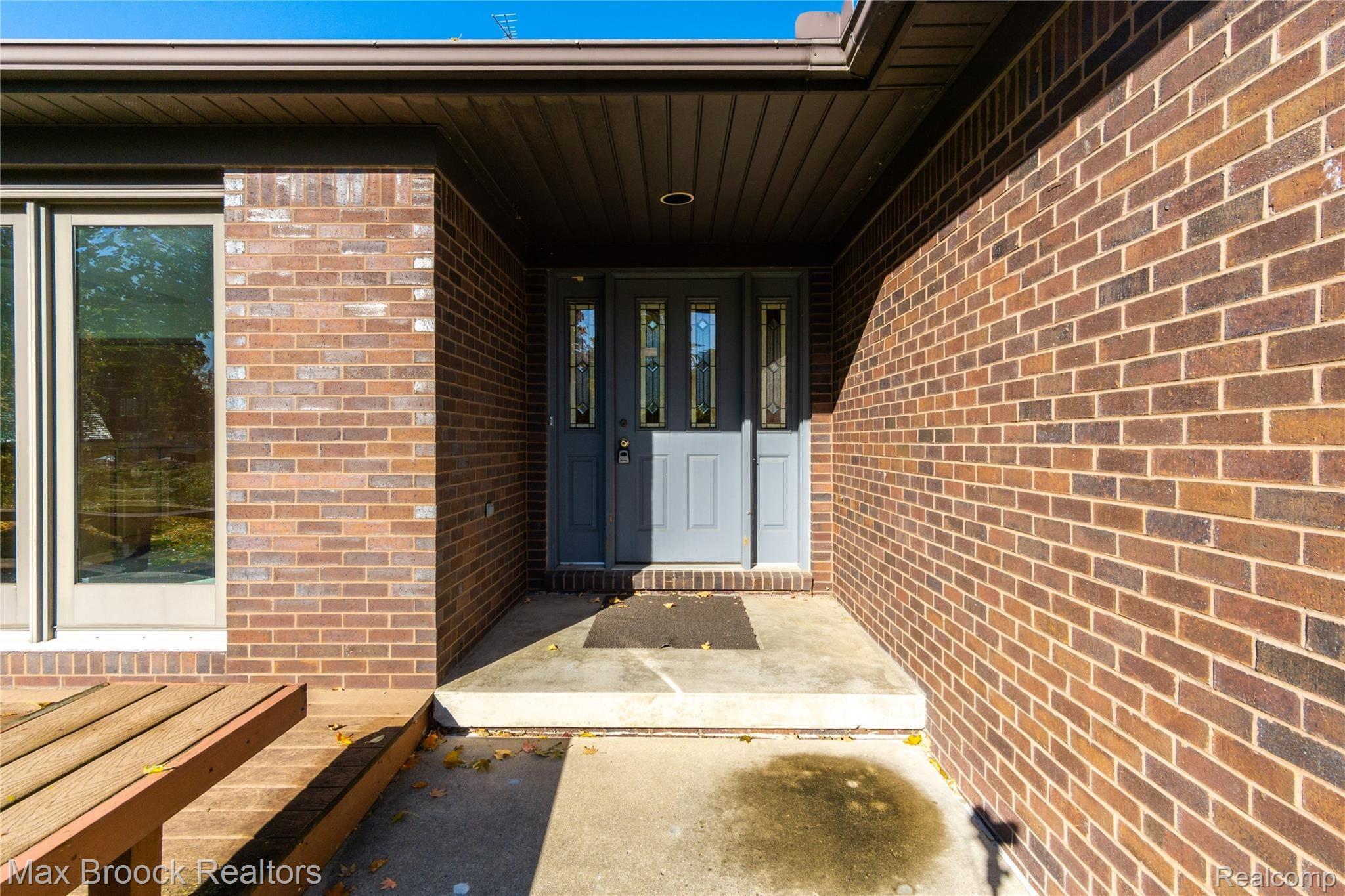 919 Spring Street Howell, MI 48843 - Photo 39 of 43 Exteriors (5 of 8).jpg