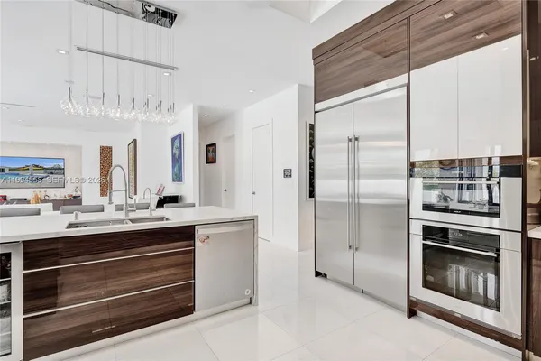 $2,700,000 | 2600 Southwest 128th Court, Miami, FL 33175