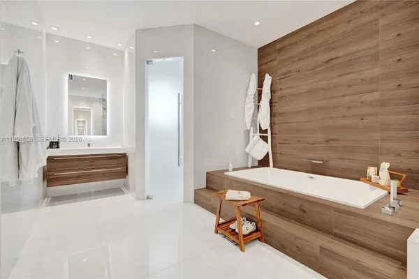 $2,700,000 | 2600 Southwest 128th Court, Miami, FL 33175