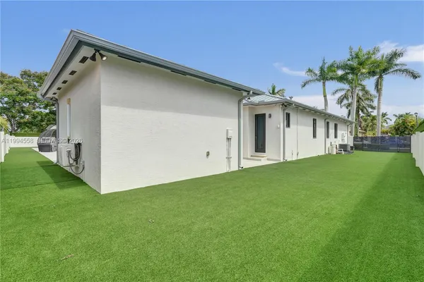 $2,700,000 | 2600 Southwest 128th Court, Miami, FL 33175