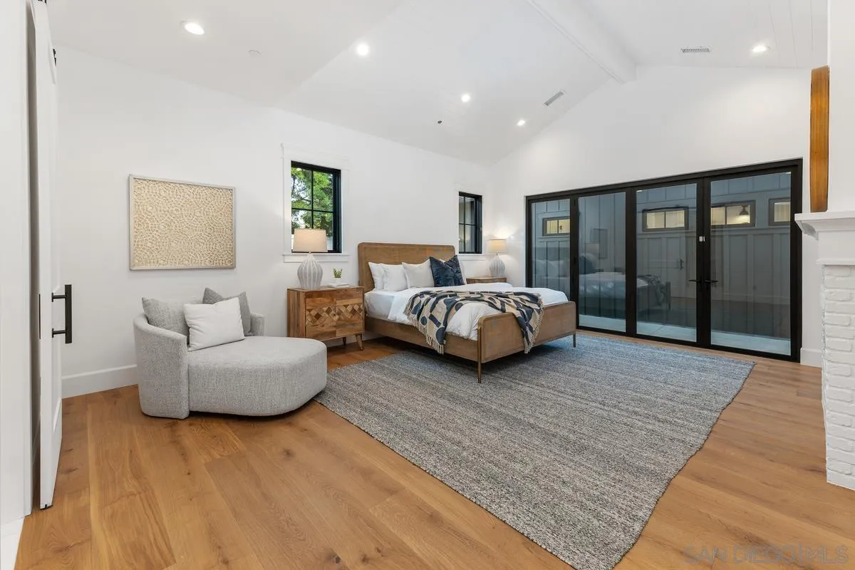 804 Hygeia Encinitas, CA 92024 - Photo 11 of 19