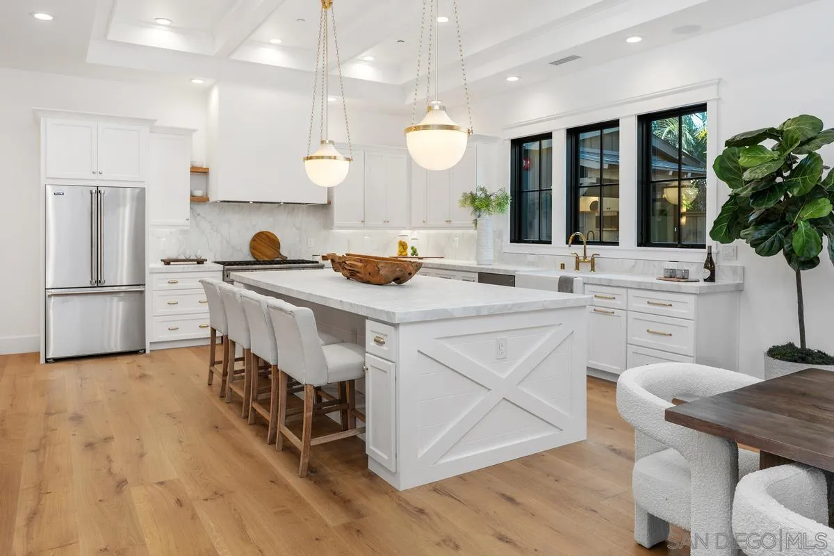 804 Hygeia Encinitas, CA 92024 - Photo 5 of 19