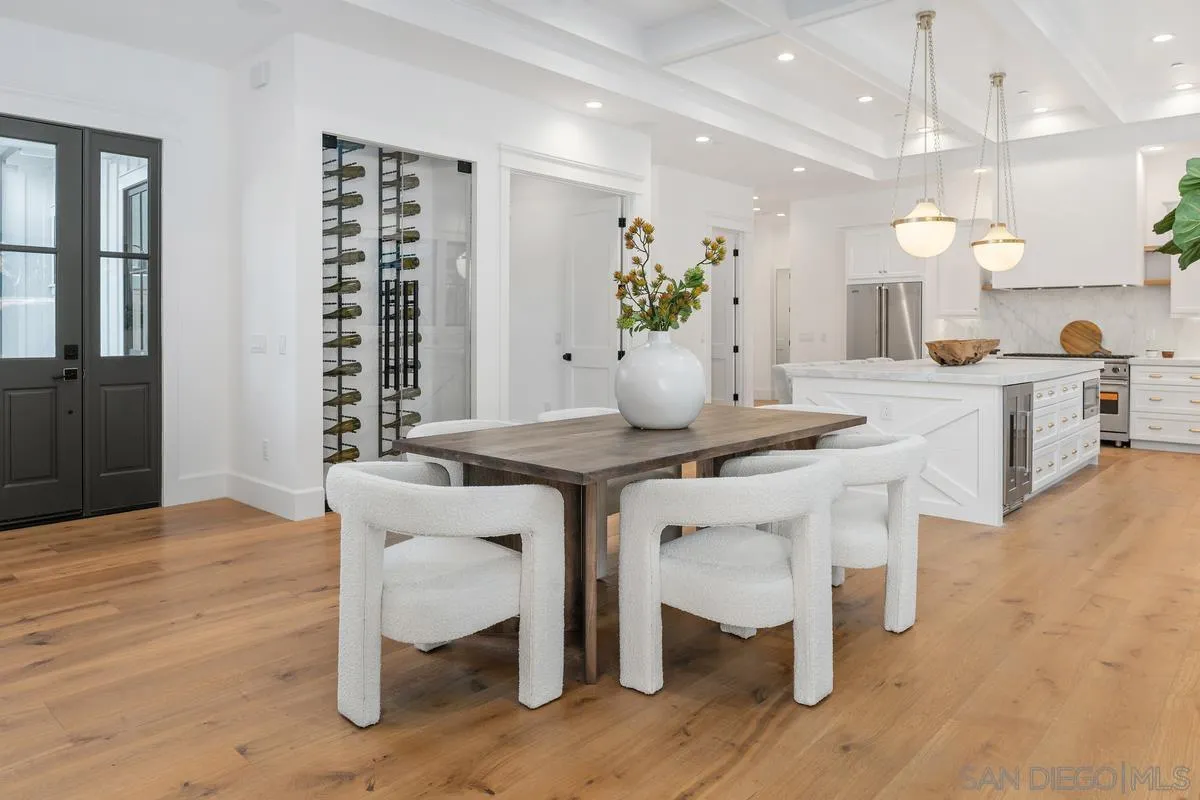 804 Hygeia Encinitas, CA 92024 - Photo 9 of 19